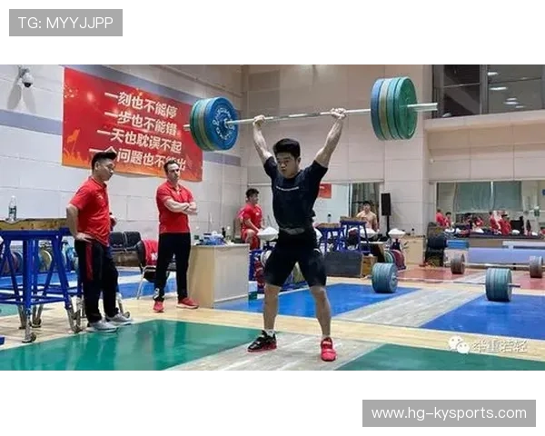 中国举重青年队在科研支持下优化训练周期取得成果 中国举重青年队在科研支持下优化训练周期取得成果